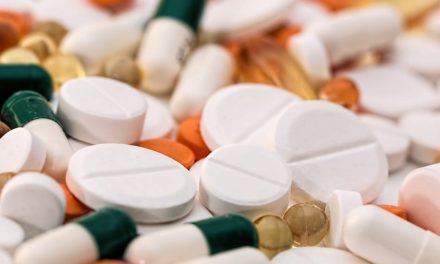 Oszuści wykorzystują epidemię. 49-latek sprzedawał „lek na koronawirusa”