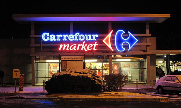 Carrefour wychodzi z Polski? Weryfikujemy informację