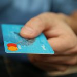 NBP pracuje nad przywróceniem polskiej karty płatniczej? Sprawdzamy
