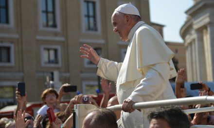 O stanie zdrowia Papieża Franciszka, huraganie konklawe i palach abdykacji