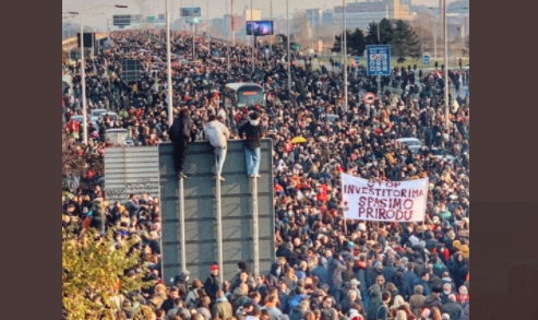Serbowie protestują przeciwko segregacji sanitarnej? Sprawdzamy